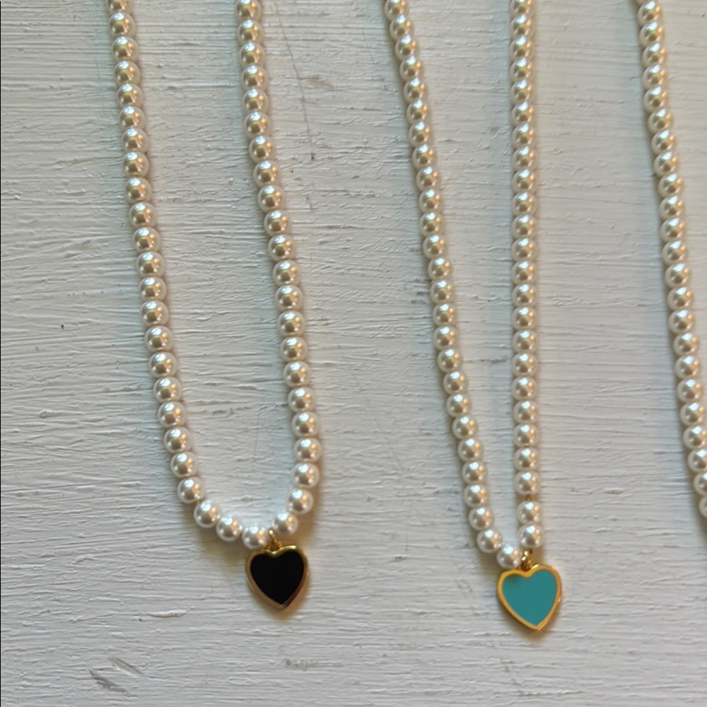 Bundle of 4‎ Gold Dipped Heart Pearl Black Turquoise Pink White Necklaces NWT - Picture 2 of 9